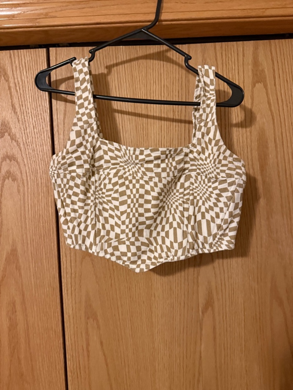 Neutral Checkered Crop Top - Beige & White‎ Square-Print Tank